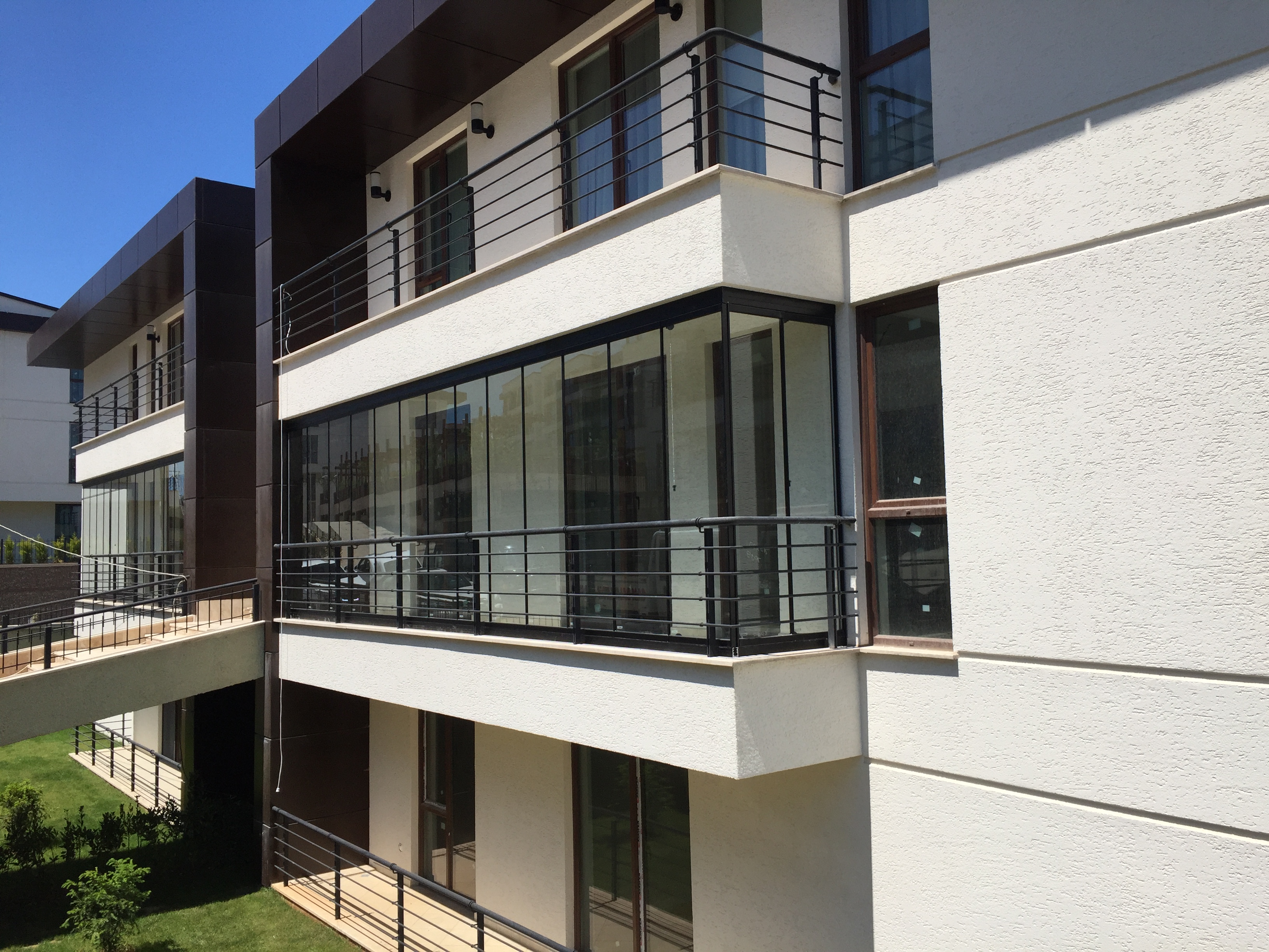 Modern cam balkon tasarımı